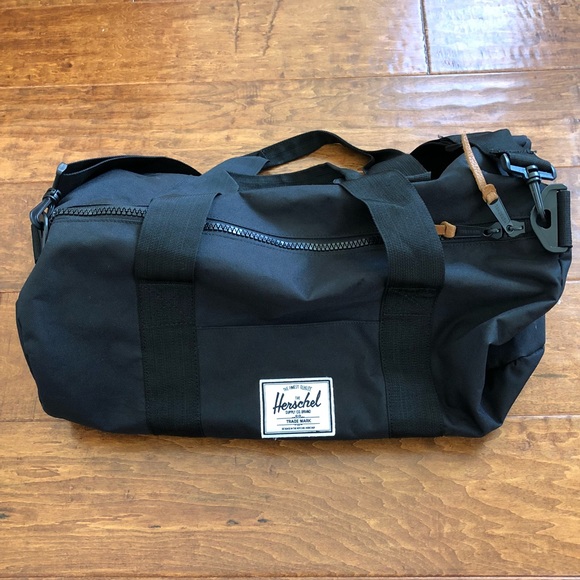 herschel duffle bag carry on